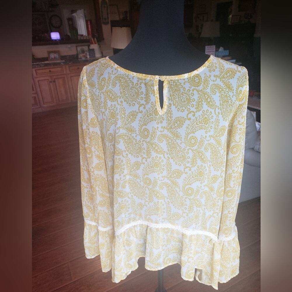 Kori America M long sleeve yellow, and white